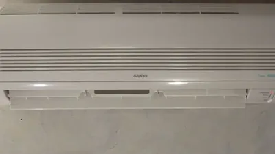Binnenunit van een warmtepomp/airco aan de wand